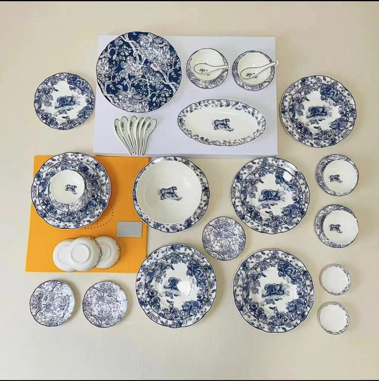 Forest blue Lion- Christian Dior, Les Petites Fleurs Blue, Dinner set